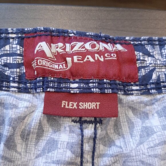 Arizona Jean Company Blue Patterned Men's Flat Front Shorts - Picture 6 of 11